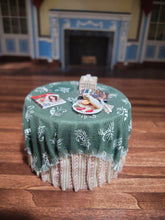 Load image into Gallery viewer, 3pc Green &amp; Cream Living Room Set
