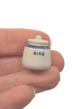 Load image into Gallery viewer, James Clark – Handmade 'Rice' Jar with Removable Lid
