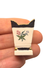 Load image into Gallery viewer, Ron Benson – Handpainted Porcelain Planter
