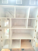 Load image into Gallery viewer, Front-Opening 14 Room English Townhouse
