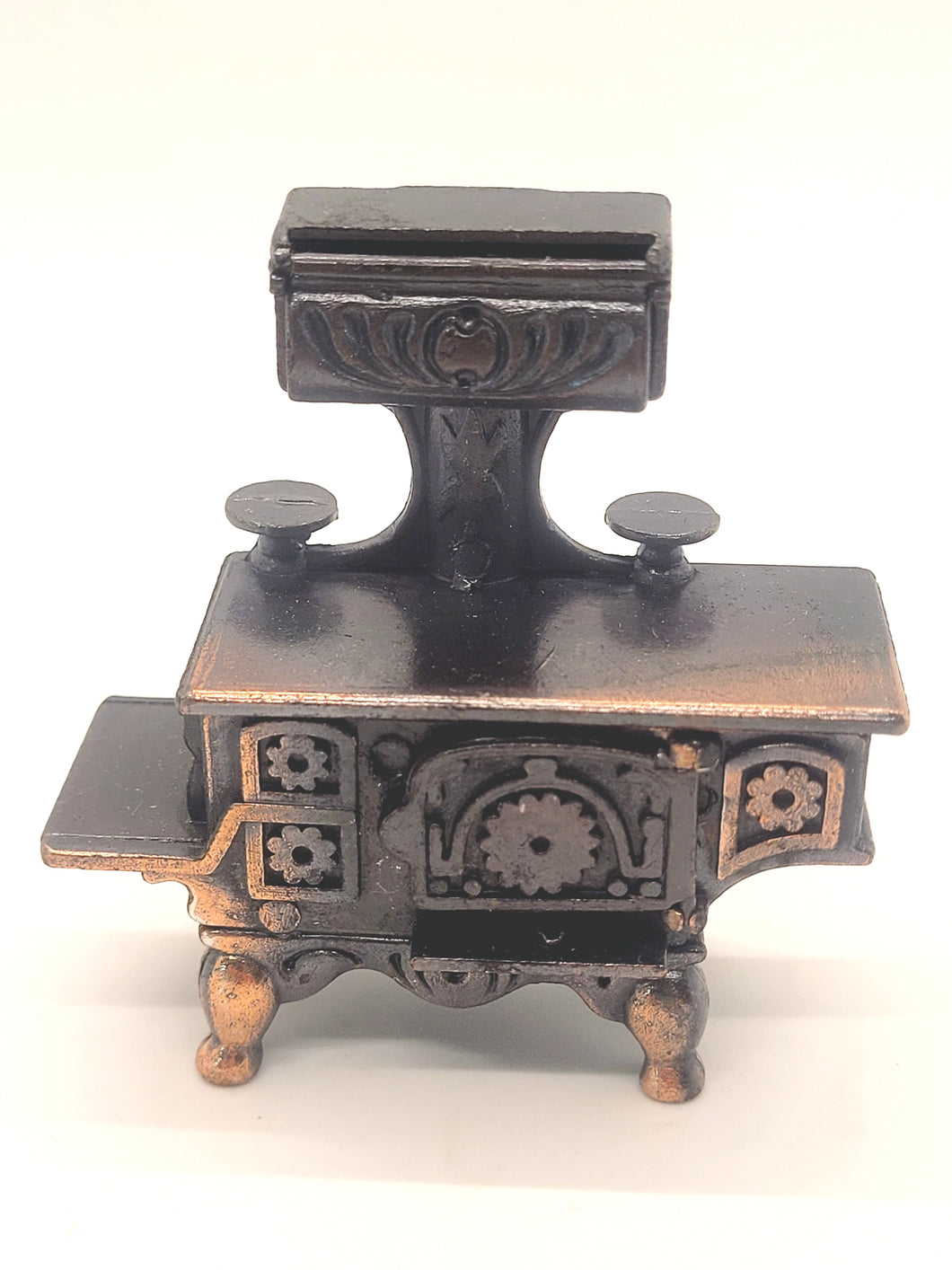Dollhouse Miniature ~ 1:24 Scale, Old Fashioned Metal Pencil Sharper - Kitchen Stove
