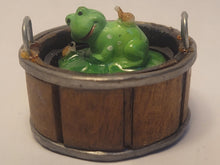 Load image into Gallery viewer, Frog in Bucket with Snail and Turtle
