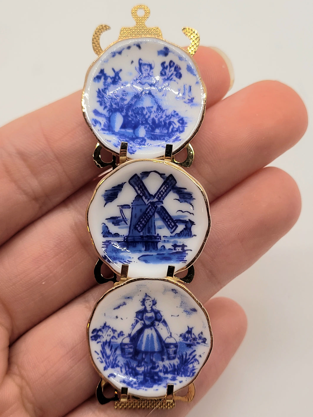 Dollhouse Miniature ~ 1:12 Scale, 3-Tier Delft Plate Rack by Reutter Porcelain