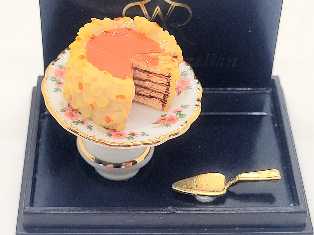 Dollhouse Miniature ~ Reutter Porcelain 2 piece Cake Set