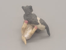 Load image into Gallery viewer, Resin 2 Kittens Playing
