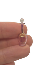 Load image into Gallery viewer, Glass Craft – Pink Glass Decanter with Stopper
