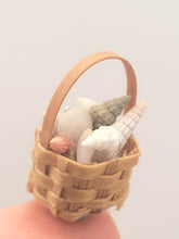 Load image into Gallery viewer, Dollhouse Miniature ~ 1:24 Scale, 2pc Set Shell Basket and  Wooden Crab Trap
