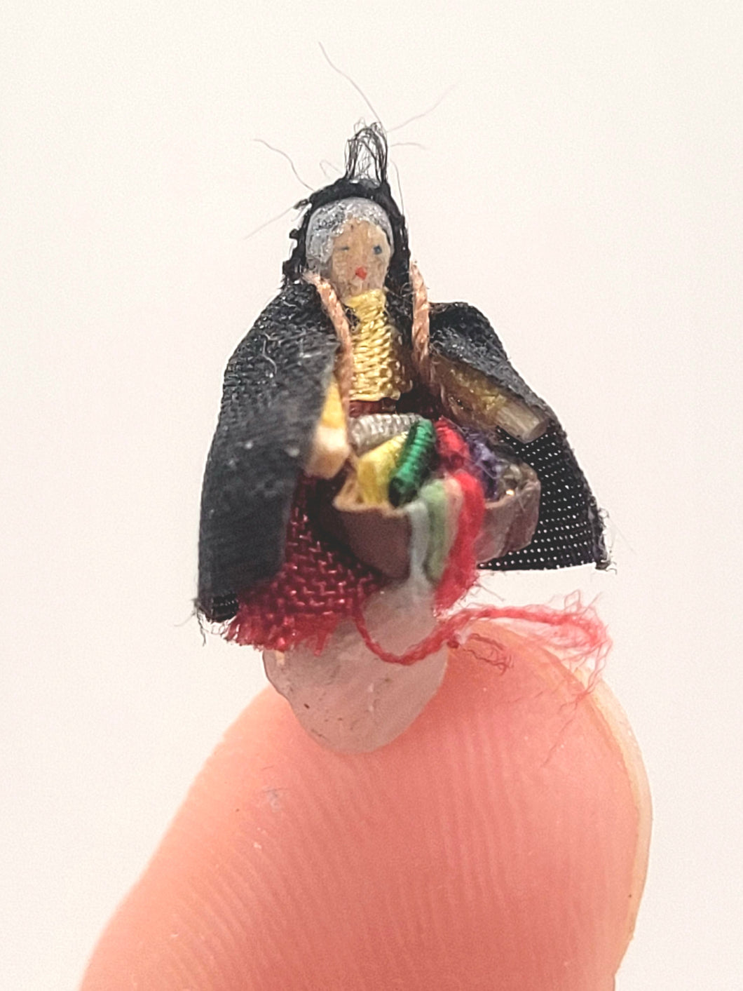 Dollhouse Miniature ~ 1:24 Scale, Cheryl Warder Peddler Doll