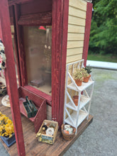 Load image into Gallery viewer, Grandma's Attic Antiques and Collectibles Store front Room Box *Pre-Owned*
