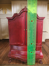 Load image into Gallery viewer, JBM Mahogany Dutch Baby House
