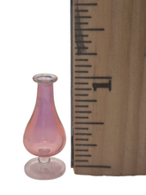 Load image into Gallery viewer, Glass Craft – Pink Pear-Shaped Vase
