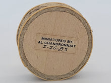 Load image into Gallery viewer, Al Chandronnait – Round Rope Basket with Wooden Handle
