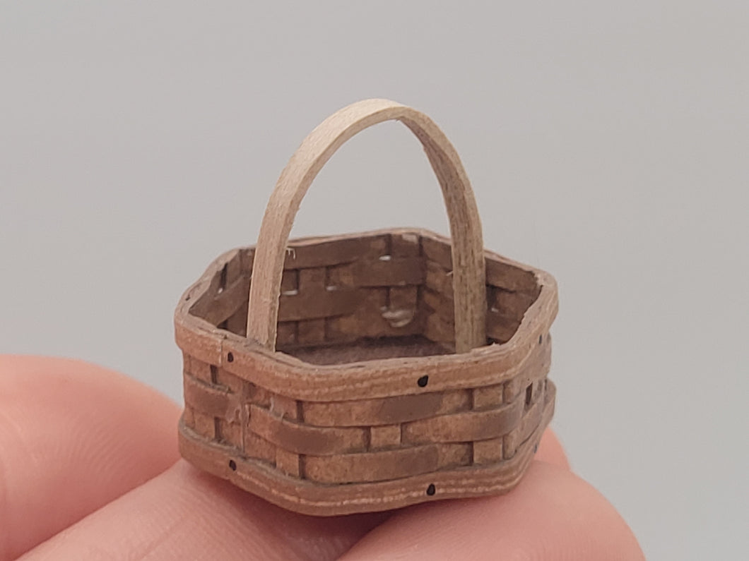 Al Chandronnait – Hexagon Basket with Handle