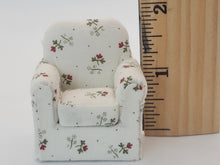 Load image into Gallery viewer, Handmade 3pc Cream &amp; Floral Bedroom Set
