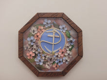 Load image into Gallery viewer, 1½&quot; Sailor&#39;s Valentine with Anchor &amp; Florals – by Pam Friend
