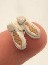 Load image into Gallery viewer, Dollhouse Miniature ~ 1:24 Scale, Dolls Cobbler Shoes
