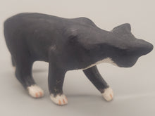 Load image into Gallery viewer, Black &amp; White Cat made of Resin
