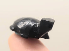 Load image into Gallery viewer, Zuni Fetish Carving Turtle Black
