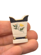 Load image into Gallery viewer, Ron Benson – Handpainted Porcelain Planter

