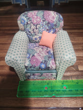 Load image into Gallery viewer, 3pc Faded Floral Sofa, Ottoman and Arm Chair Set *Pre-Owned*

