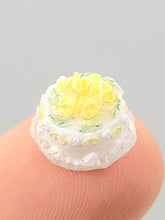 Load image into Gallery viewer, Dollhouse Miniature ~ 1/4&quot; Scale, Small Vanilla Cake with Yellow Lemon Icing Decor
