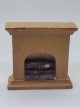 Load image into Gallery viewer, Dollhouse Miniature ~ 1/2&quot; Scale, Assorted Living Room Accessories Set - Fireplace, 2 Pillows, Small Christmas Wreath
