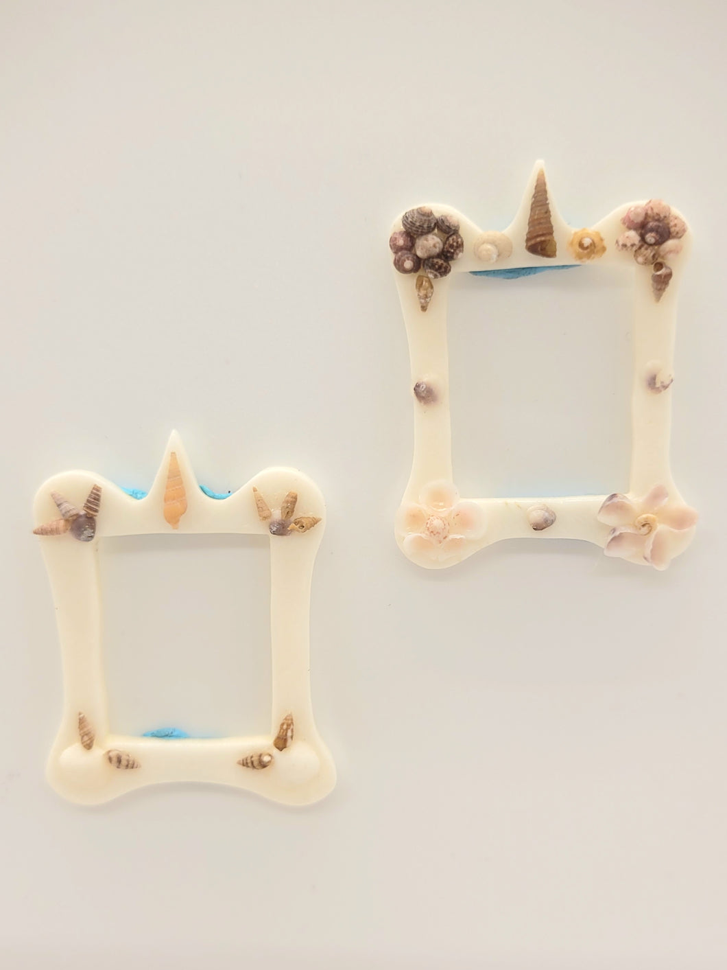 Dollhouse Miniature ~ 1:12 Scale, Seashell-Decorated Picture Frames 2pc Set