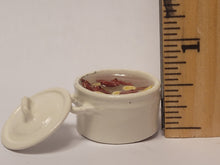 Load image into Gallery viewer, Crayfish and Lemon in Pot
