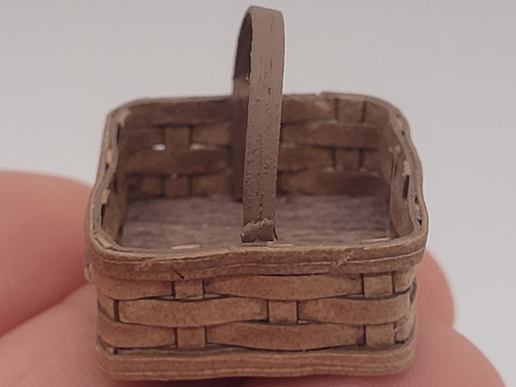 Al Chandronnait – Brown Square Woven Basket