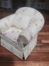 Load image into Gallery viewer, Off-White/Cream Floral Chair with Pillow
