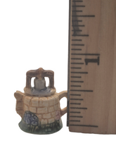 Load image into Gallery viewer, Valerie Casson – Ceramic Well-Style Teapot w/ Removable Lid
