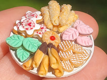 Load image into Gallery viewer, Anne Caesar - Assorted Cookie Platter
