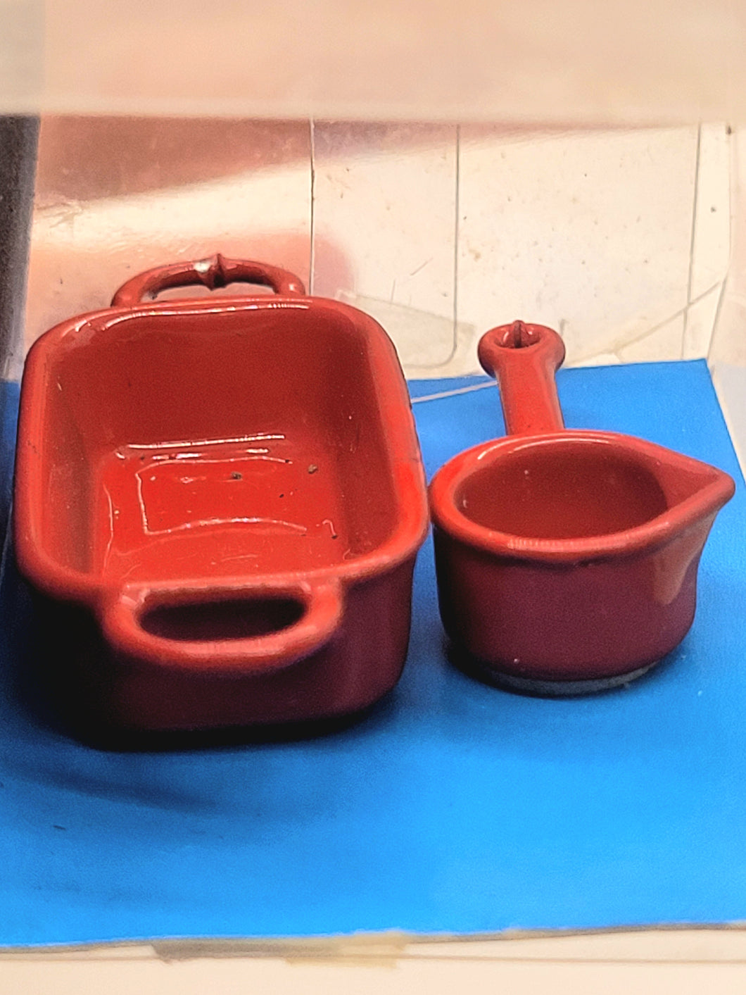 Dollhouse Miniature ~ Dora Kuhn Roasting Pan & Measuring Cup