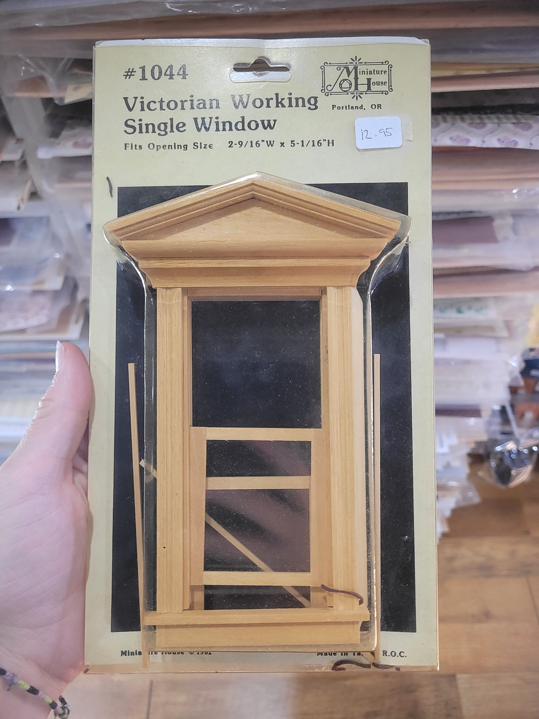 Dollhouse Miniature ~ 1:12 Scale, Victorian Working Single Window by Miniature House