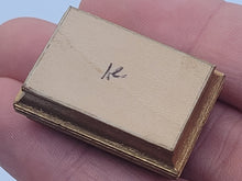 Load image into Gallery viewer, Al Chandronnait – Decorative Painted Box - Doesn&#39;t Open
