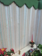 Load image into Gallery viewer, Corner Christmas Roombox Diorama *Pre-Owned*

