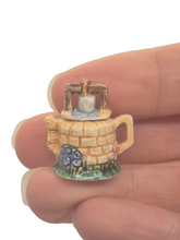 Load image into Gallery viewer, Valerie Casson – Ceramic Well-Style Teapot w/ Removable Lid
