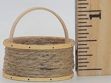 Load image into Gallery viewer, Al Chandronnait – Round Rope Basket with Wooden Handle
