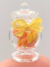 Load image into Gallery viewer, Dollhouse Miniature ~ 1:24 Scale, Orange and Lemon Slices in Round Glass Jar with Yellow Bow
