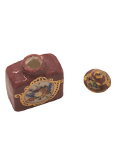 Load image into Gallery viewer, Jean Yingling – Porcelain Jar w/ Removable Lid
