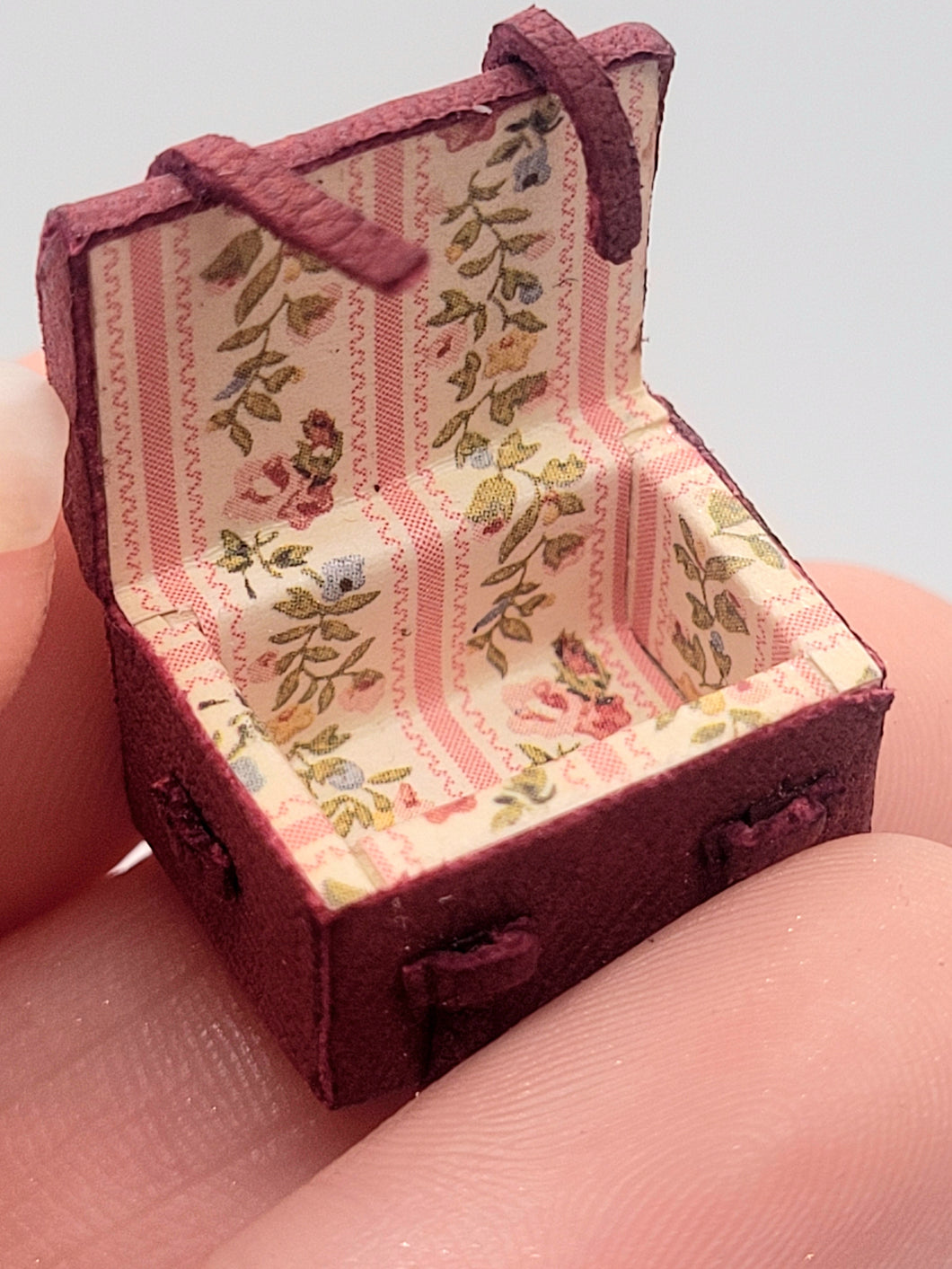 Dollhouse Miniature ~ 1:24 Scale, Red Leather Chest with Floral Wallpaper Interior