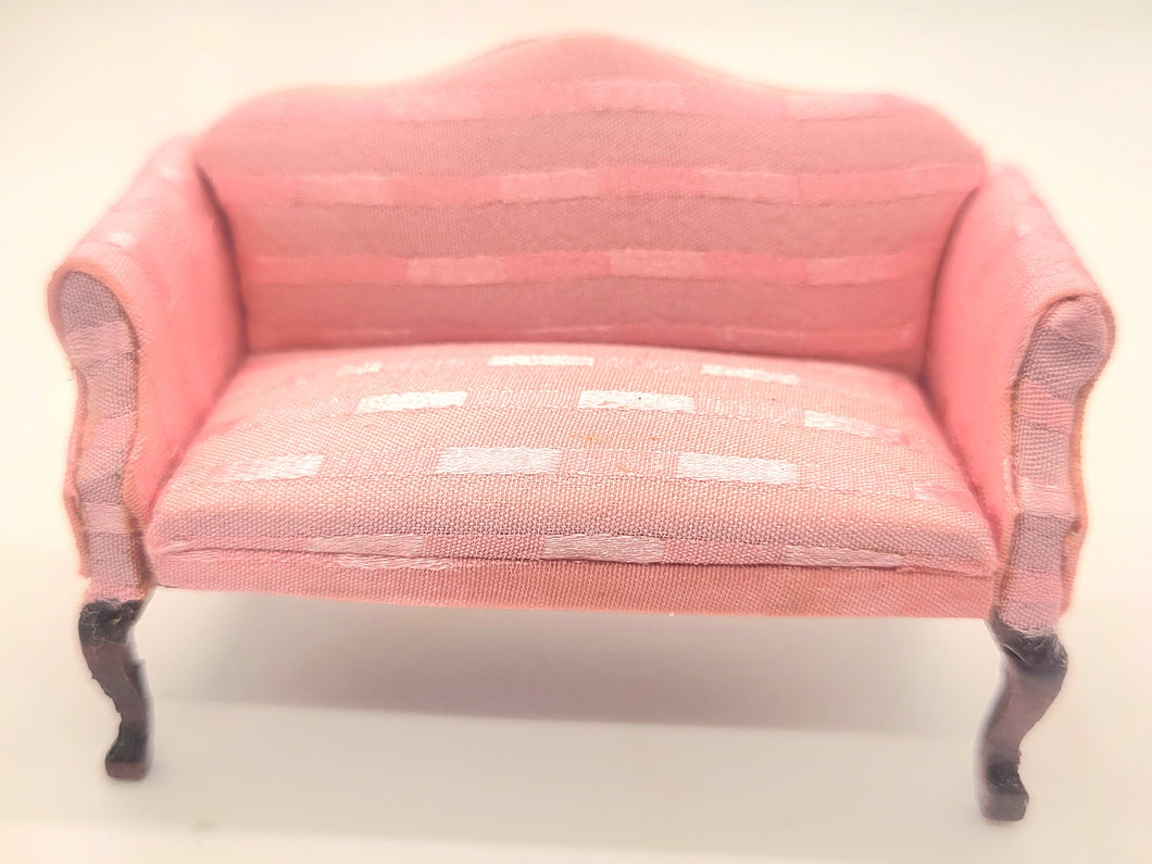 Dollhouse Miniature ~ 1:24 Scale, Pink Patterned Regal Couch