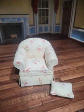 Load image into Gallery viewer, Off-White/Cream Floral Chair with Pillow
