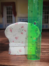 Load image into Gallery viewer, Off-White/Cream Floral Chair with Pillow
