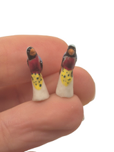 Load image into Gallery viewer, Ron Benson – Porcelain Pair of Birds on Stands
