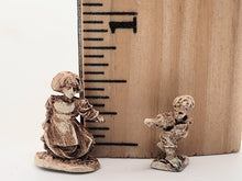 Load image into Gallery viewer, Dollhouse Miniature ~ 1:24 Scale, 2pc Set of Little Figurines
