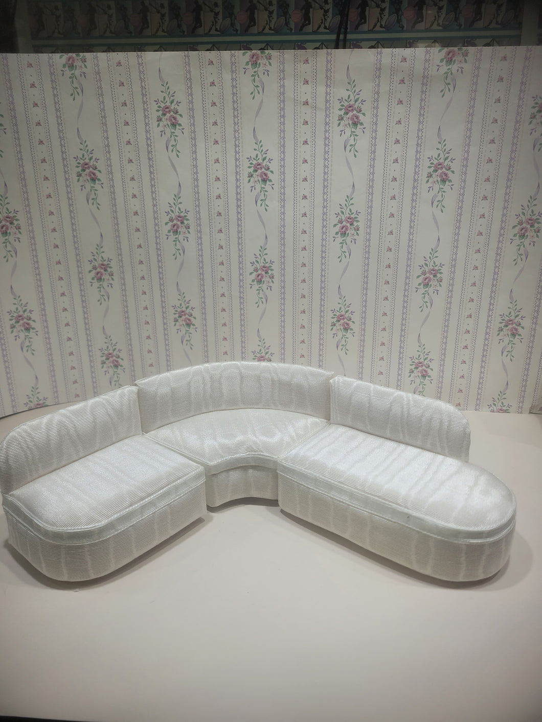 3pc White Silky Wavy Pattern Sectional