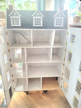 Load image into Gallery viewer, Front-Opening 14 Room English Townhouse
