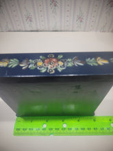 Load image into Gallery viewer, Fireplace w/ Removable Interior - Hindeloopen
