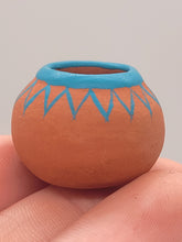 Load image into Gallery viewer, Dollhouse Miniature ~ 1:12 Scale, 5pc Handpainted Pottery
